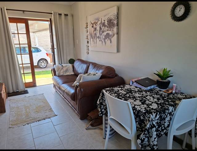 5 BEDROOM HOUSE FOR SALE IN WAVECREST